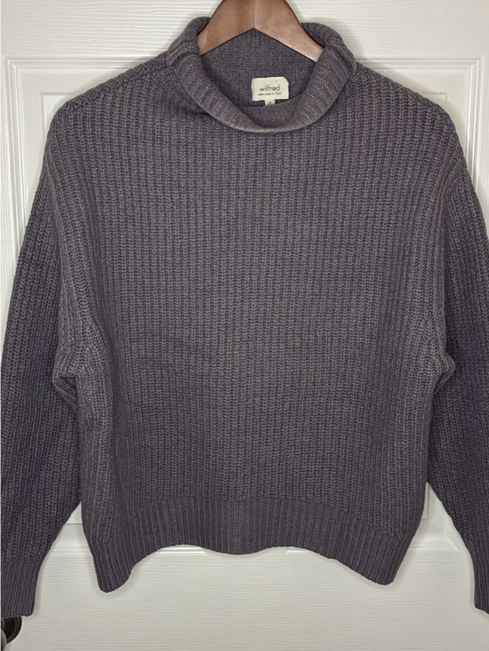 Wilfred Women's purple/Gray Ribbed Wool Turtleneck Sweater
